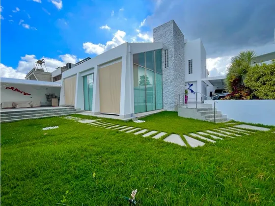 Se Vende Casa 550m² 4h+1s/5b+1s/4p Los Samanes