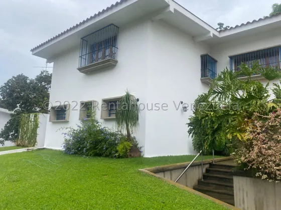 Casa De Venta Cumbre De Curumo Avenida El Lago- Ab-24-20455