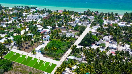 Terrenos En Privada A Pocos Metros Del Mar De Telchac. Venta. Entrega Inmediata.