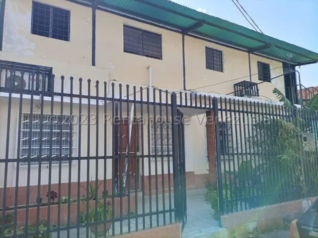 Milagros Inmuebles Casa Alquiler Barquisimeto Lara Zona Centro Economica Residencial Economico Código Inmobiliaria Rent-a-house  25-15515