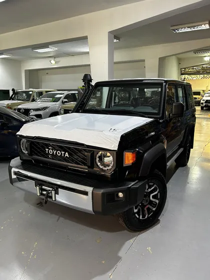 Toyota Land Cruiser Lx