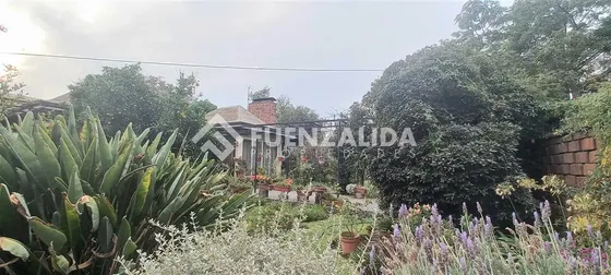 Casa En Venta De 4 Dorm., 918 M2 De Terreno. En La Reina