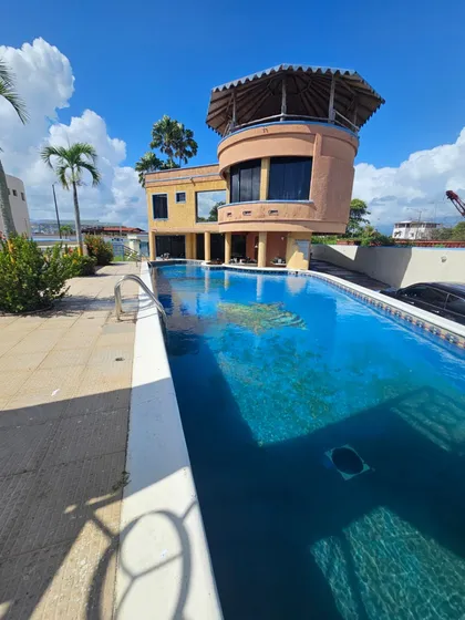 Venta Lujoso Town House Puerto Encantado 762mts2/9h/9b/8pe Lesamo