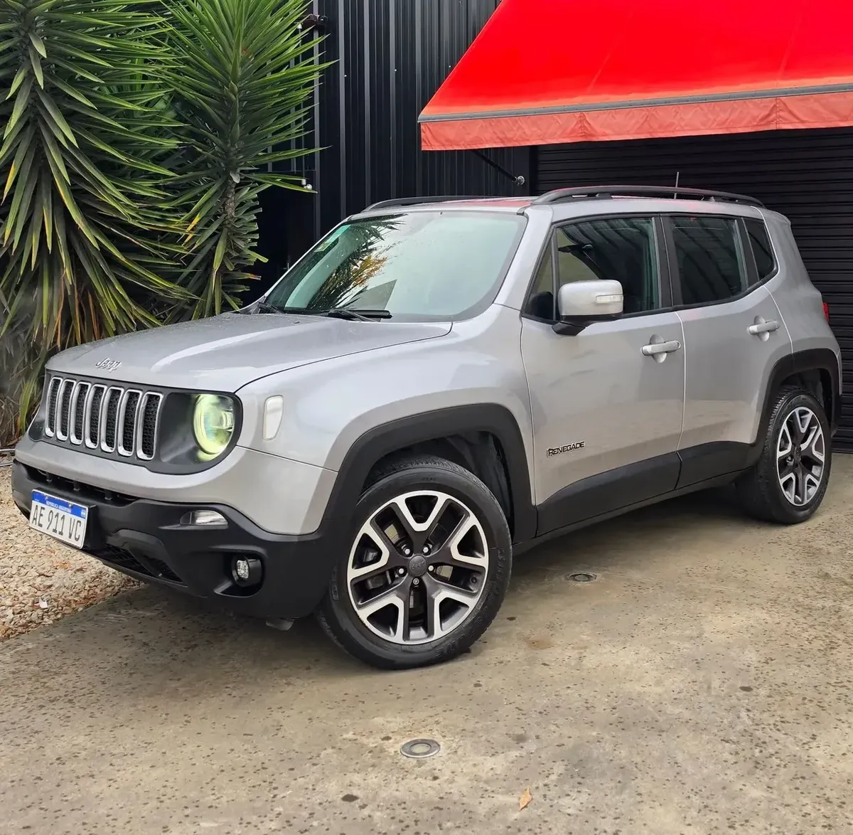 Jeep Renegade 1.8 Longitude AT6
