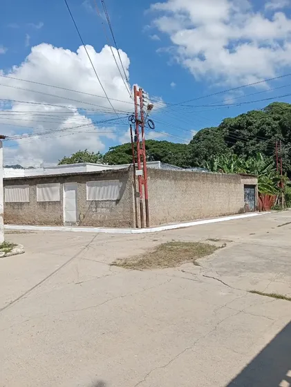 Casa En Yagua Edo Carabobo Trato Directo Con El Propietario Excelente Ubicacion Al Frente Del Seguro Social Ivss Recien Pintada, Tiene Pozo De Agua Estacionamiento Techado Patio