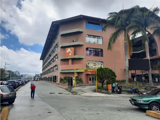 Alquilo Local Comercial 362m2 Cc La Casona 6952