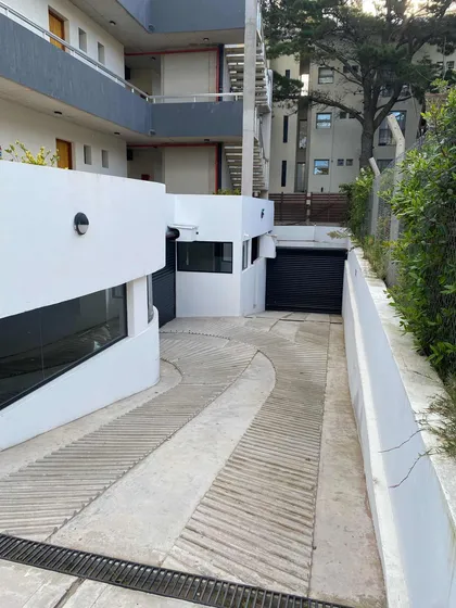 Cochera Techada Pleno Centro