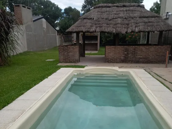 Venta - Terreno Con Pileta, Quincho, Parrillero Y Baño - Roldán.