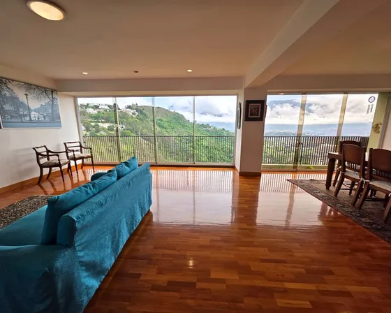 Agp Apartamento En Venta En Los Naranjos Del Cafetal, Vista Panorámica, Remodelado Y Amoblado 25-23680