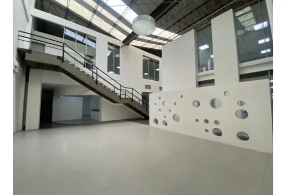 Edificio En Arriendo, Sector Puente Aranda, Zona Comercial