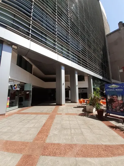 (adm) Oficina En Arriendo En Plaza De Armas, Santiago Centro