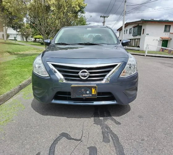 Nissan Versa 1.6 Sense