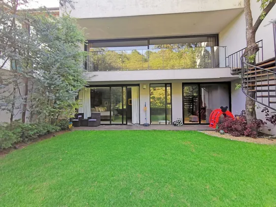 Casa En Cond. 935m2 / 3r / 4.5b / 4a / Jardin