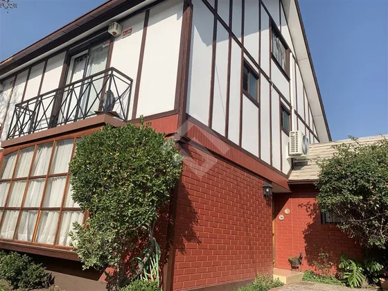 Casa En Venta En Lo Barnechea