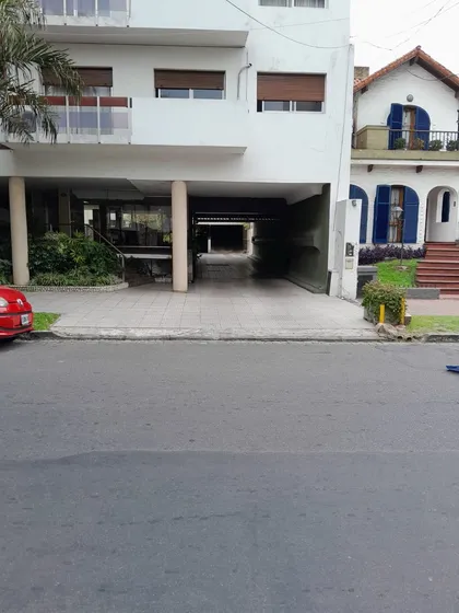 Venta Cochera Techada Lomas De Zamora