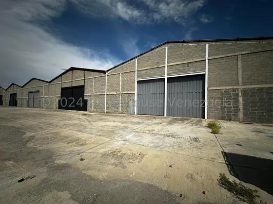 Excelente Galpon En Venta Ubicado En La Zona Industrial Ii Se Encuentra En Conjunto Totalmente Privado, Barquisimeto Rah Ve