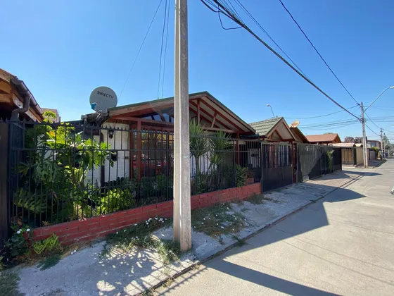 Se Vende Casa En Parque Las Rosas, Maipu 3d, 2b, 2e