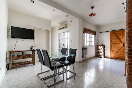 Casa 4 Amb En Venta En Piñeyro Con Cochera