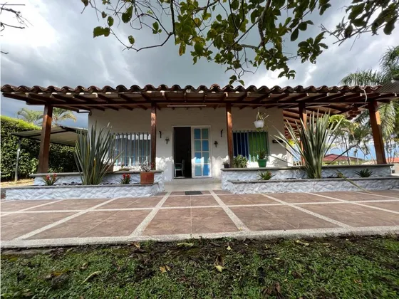 Se Vende Chalet En Condominio Entre Quimbaya - Alcala