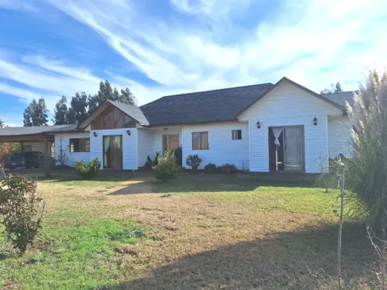 Casa En Venta De 5 Dorm. En Talagante