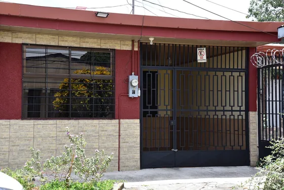 Se Alquila Casa Bonita Y Segura En El Centro De Alajuela