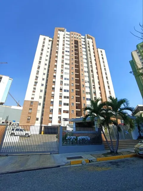 Apartamento Moderno En Los Mangos, Calle Cerrada. Res. Alameda. Minerva K