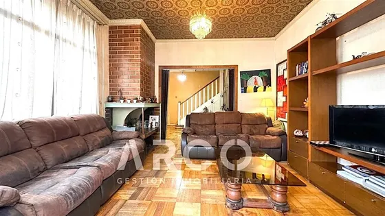 Casa En Venta De 4 Dorm. En Ñuñoa