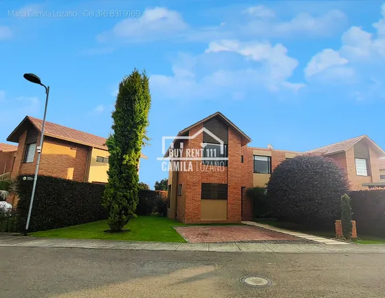 Arriendo Casa En Fontanar Como Nueva