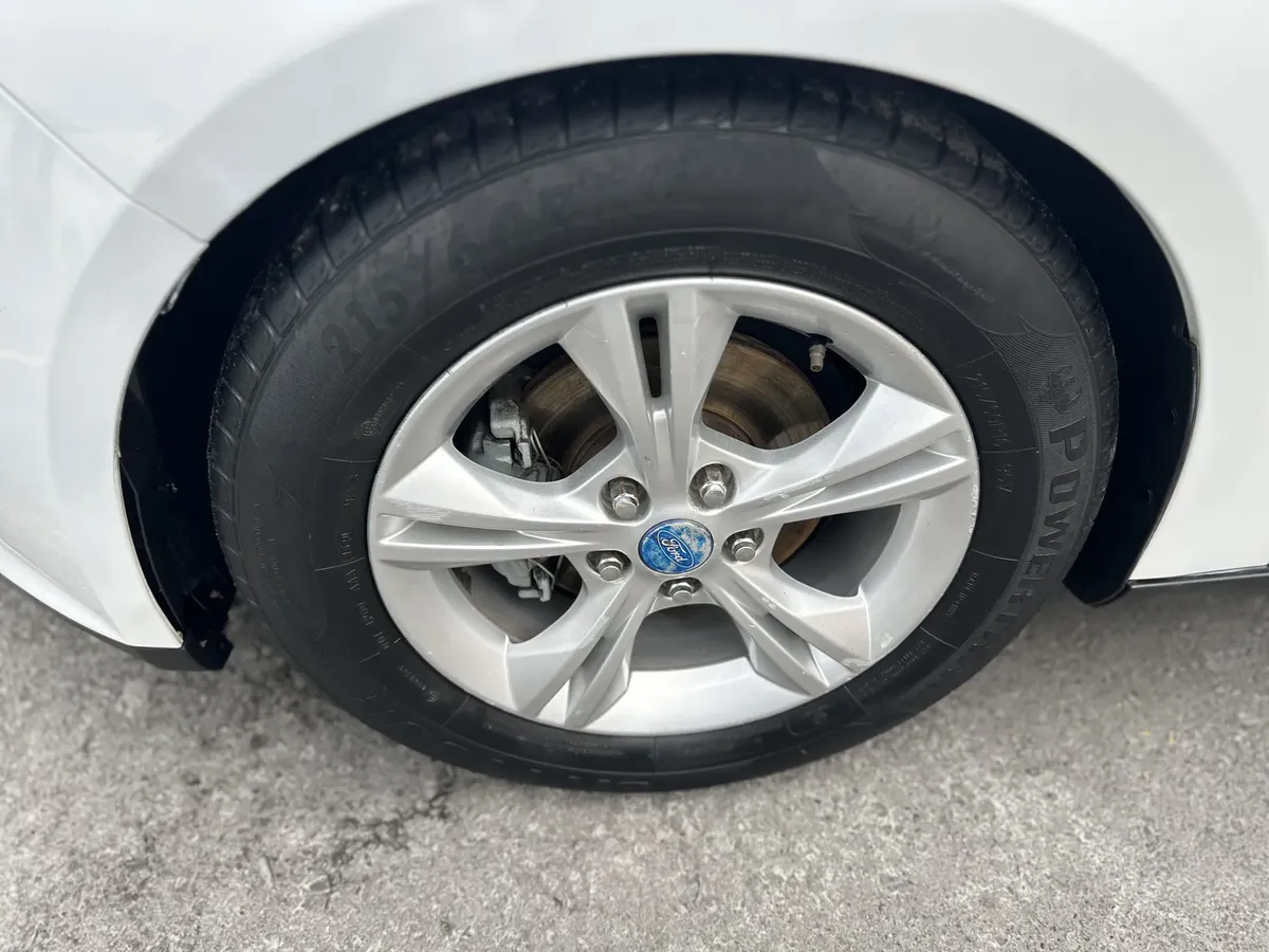 Ford Focus 2013 2.0 Se At