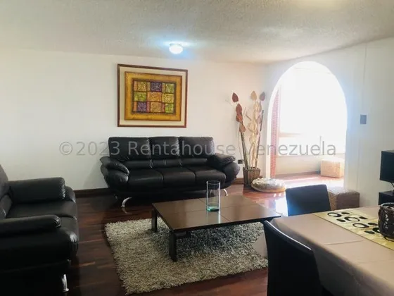 En Venta Hermoso Apartamento Remodelado En La Tahona. Ys12413639