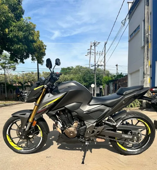 Honda Cb300f