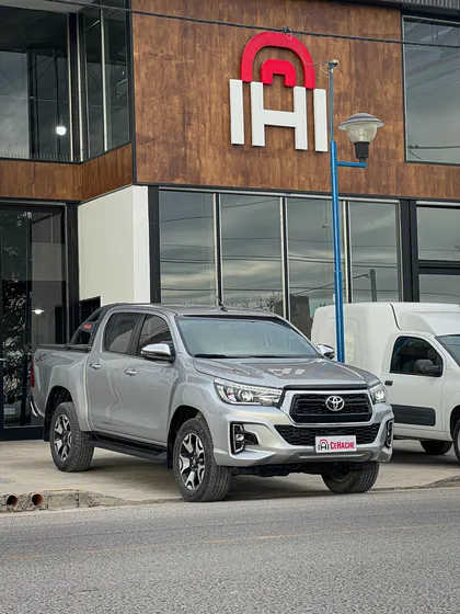 Toyota Hilux 2.8 Cd Srx 177cv 4x4 At