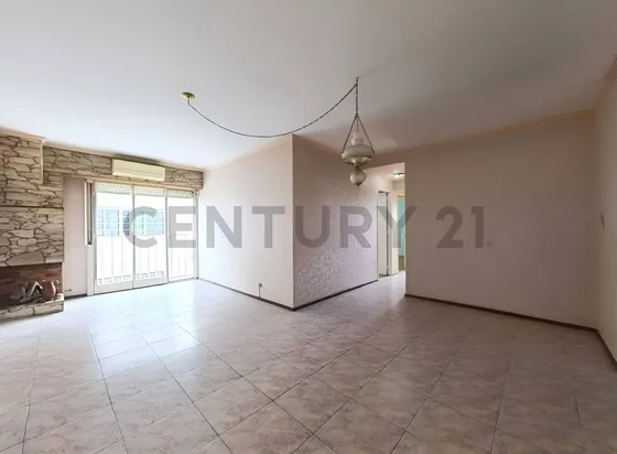 Venta De Departamento 4 Ambientes En Caseros, Tres De Febrer