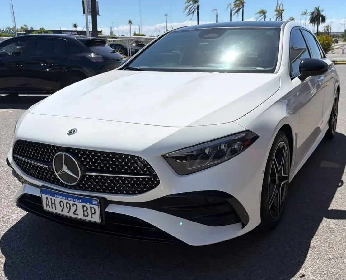 Mercedes-Benz A250 4MATIC (MHEV) A250 4MATIC (MHEV)