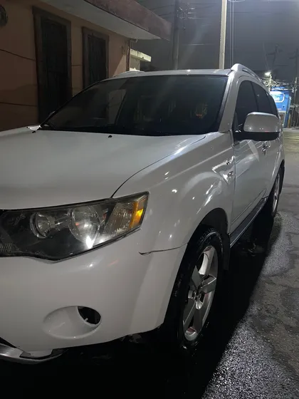 Mitsubishi Outlander 3.0 Xls Mt