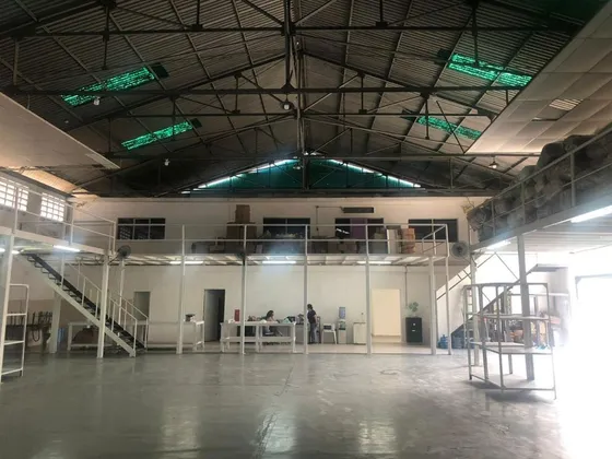 V.larez Vende Galpón En Zona Industrial Castillito PLG-67