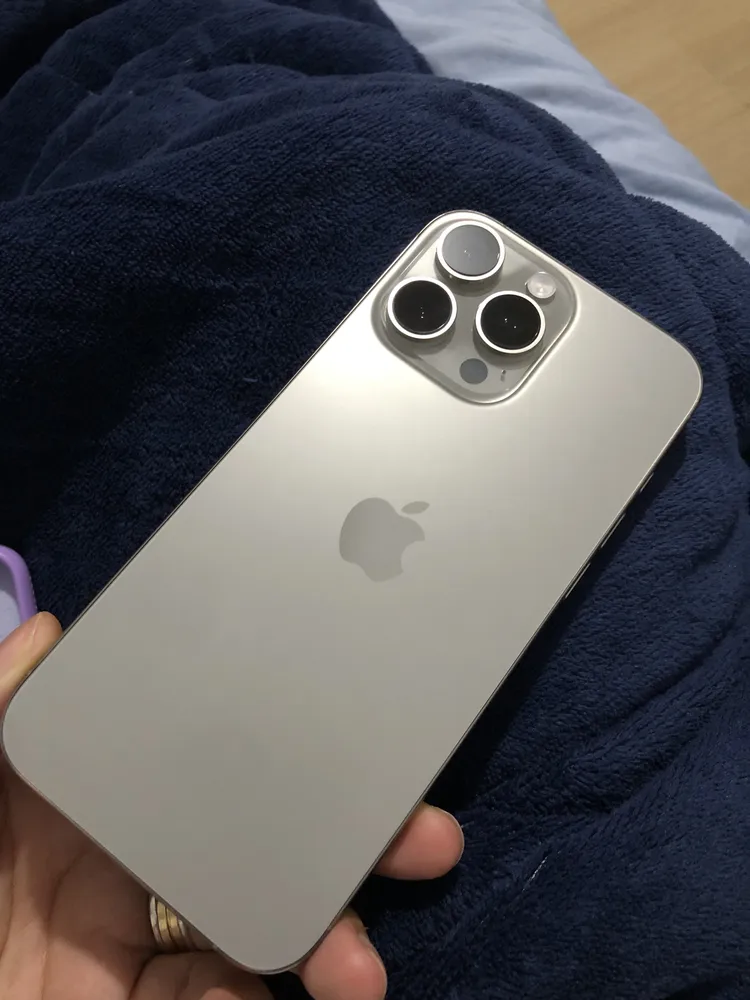 Apple iPhone 16 Pro Max (512 GB) - Titânio-deserto | Parcelamento