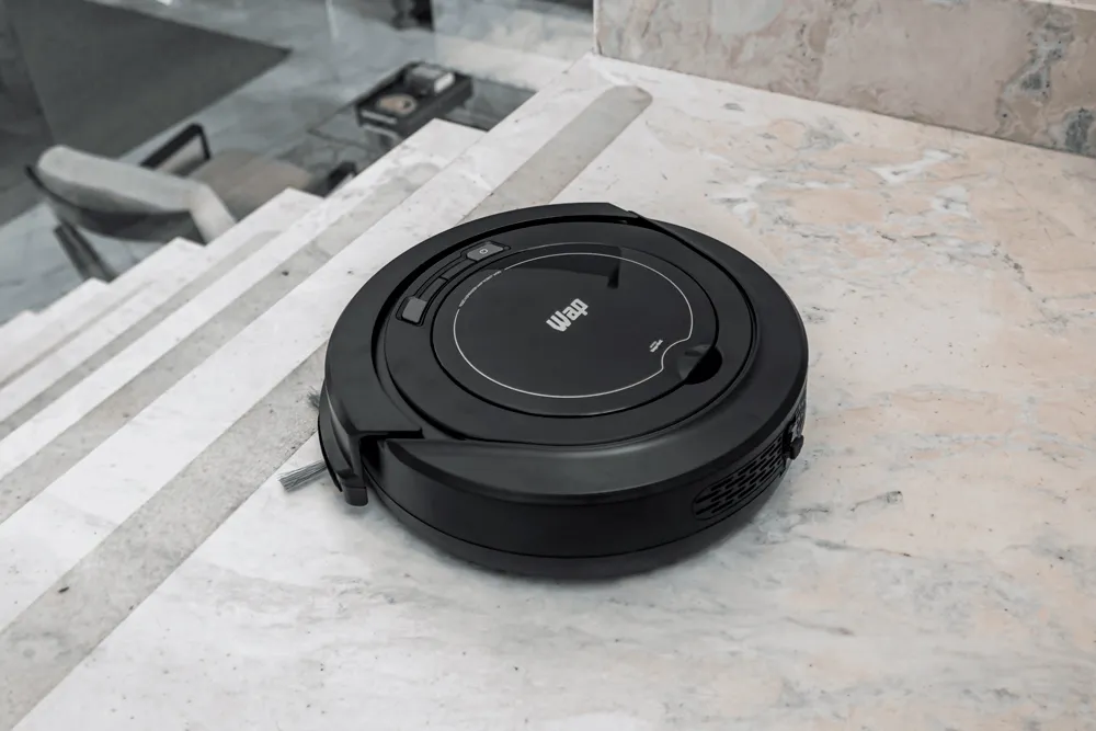 Robô aspirador Robot W90 varre aspira e passa pano 30w Wap cor preto