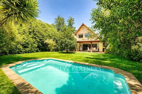 Venta De Casa En Condominio, Con Excelente Conecti...
