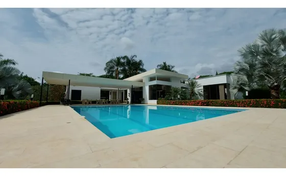 Espectacular Casa Campestre En Santa Fe De Antioquia Para Venta Srm