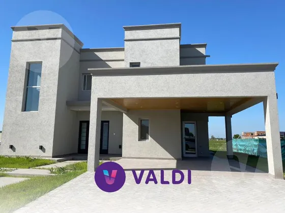 Casa En Venta - Barrio El Rebenque, Canning