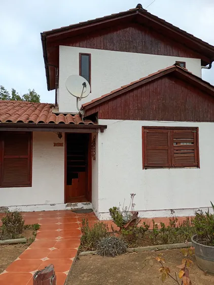 Casa Esquina De 2 Pisos En Condomio Cerrado
