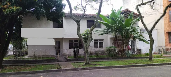 Venta Casa-lote Esquinera Barrio La Flora - Norte De Cali