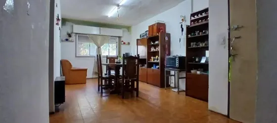 Departamento En Venta - 2 Dormitorios 1 Baño - Cochera - 64mts2 - Wilde