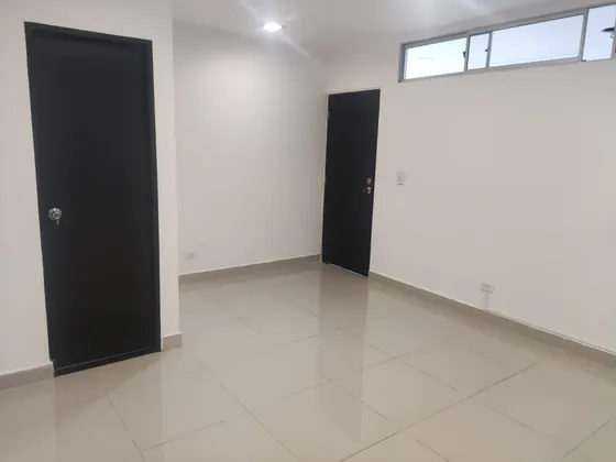 Oficina En Venta En Centro Comercial Estacion Niquia. Cod V12831