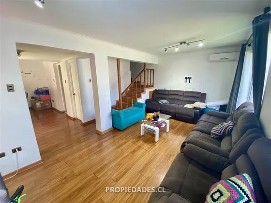 Casa En Venta De 5 Dorm. En Las Condes