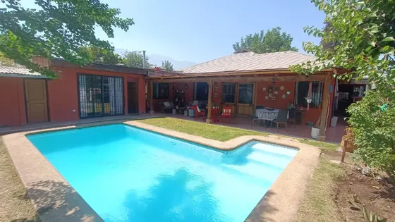 Casa En Venta En Metro Simón Bolivar Con Piscina
