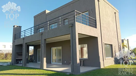 Casa  En Venta Ubicado En El Cantón Islas, El Cantón, Escobar