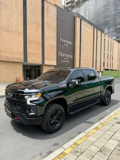 Chevrolet Silverado 5.3 Z71 4x4 At