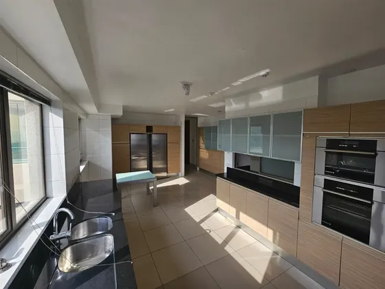 Departamento En Venta De 3 Dorm. En Las Condes